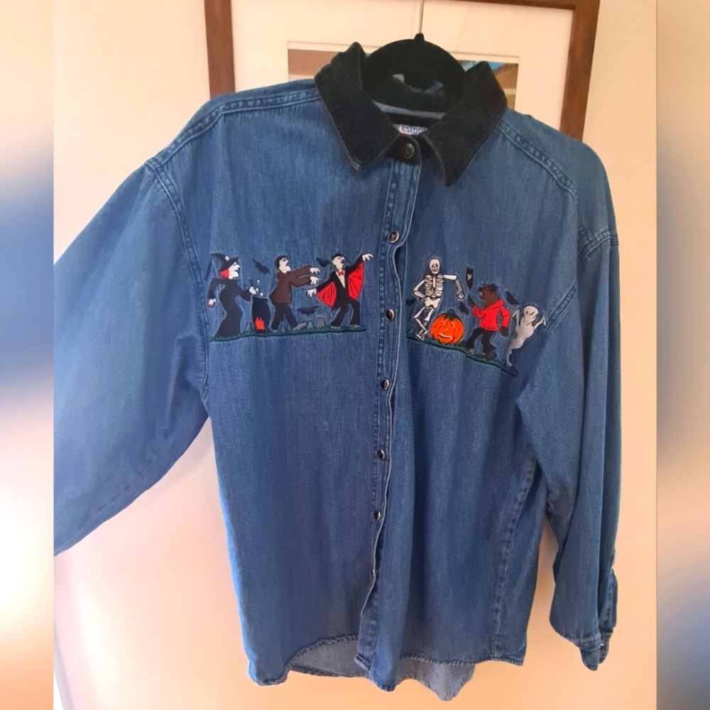 SOLD Halloween Kitschy Vintage Button down